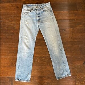 Vintage light wash Levi’s 501xx jeans size 33 straight leg